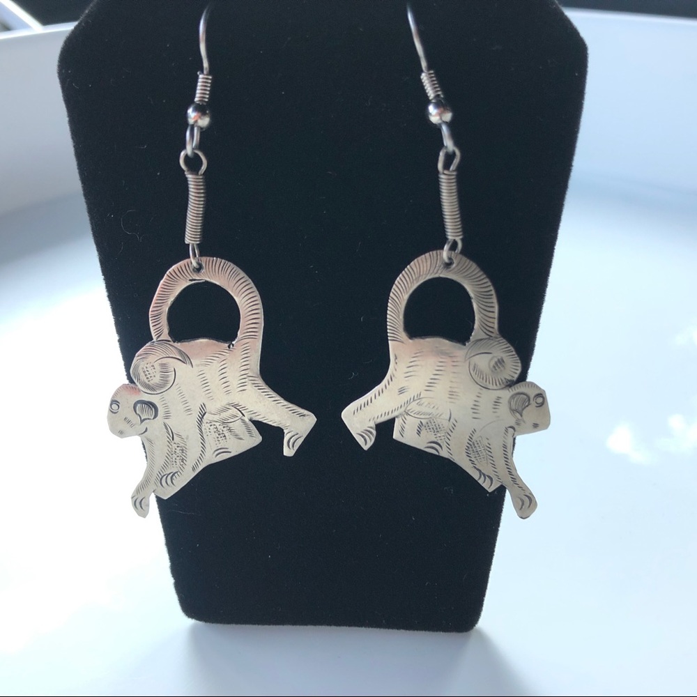 Etched Metal Spider 🐒 Monkey 🐒 Earrings